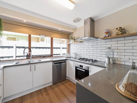 KO's Hideaway - Accommodation Port Macquarie 0