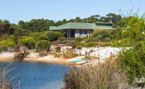 Kooyar Mia - Accommodation Port Macquarie 0
