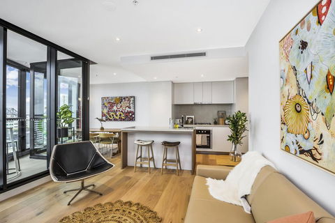 KOZYGURU FORTITUDE VALLEY DESIGNER GRADE 2 BED APT FREE PARKING QFV179-1401 - Accommodation Port Macquarie 0