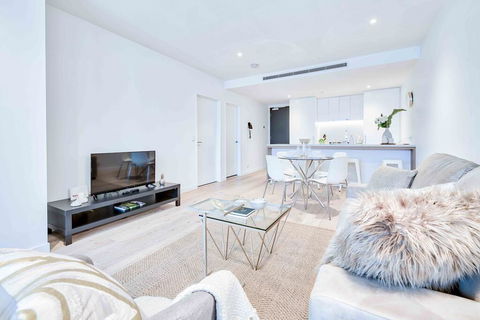 KOZYGURU FORTITUDE VALLEY HIGH LEVEL 2 BED APT + FREE PARKING QFV179-2612 - Accommodation Port Macquarie 2