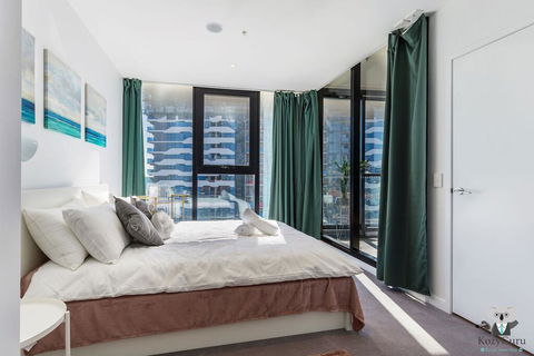 KOZYGURU FORTITUDE VALLEY HOLIDAY STYLE 2 BED APT FREE PARKING QFV211-1601 - Accommodation Port Macquarie 1