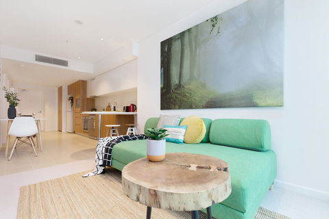KOZYGURU SKYTOWER BRISBANE CBD 2 BED APT QBN222-1815 - Accommodation Port Macquarie 0