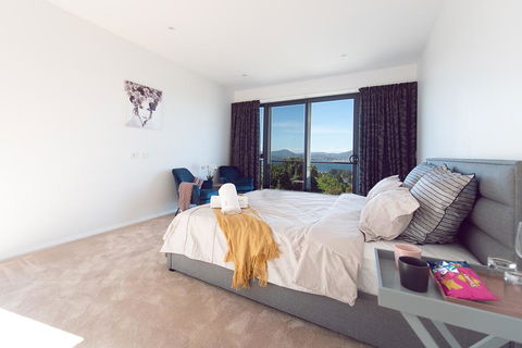La Vie Luxury Bay View - Accommodation Port Macquarie 0