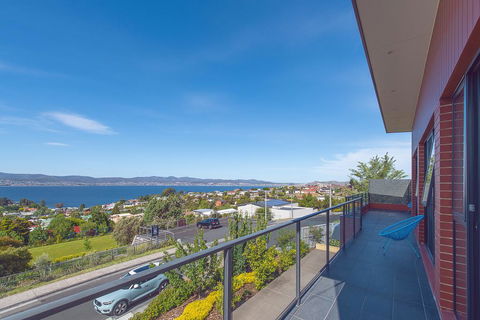 La Vie Luxury Bay View - Accommodation Port Macquarie 1