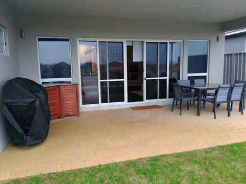 Laguna View - Accommodation Port Macquarie 1