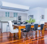 Lahinch Mews - Family Bookings Only - Accommodation Port Macquarie