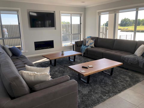 Lake Resort On Black Bull - Accommodation Port Macquarie 3