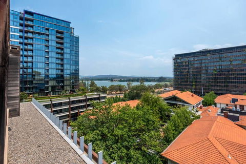 Lake Views, Central CBD Location//FREE WIFI+NETFLIX - Accommodation Port Macquarie 2