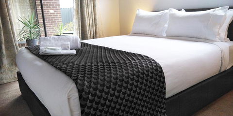 Lakeside Retreat & Business - Accommodation Port Macquarie 3