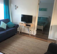 Laneway Bungalow 1 Bedroom complete Unit East G - Accommodation Port Macquarie