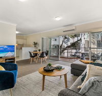 Large and Airy Unit in Quiet Riverside Suburb - Accommodation Port Macquarie