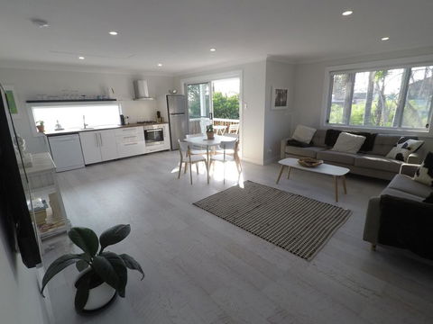 Lautan Cronulla Beach - Accommodation Port Macquarie 0