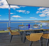 Le Vista - panoramic views looking south - Accommodation Port Macquarie