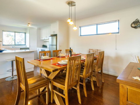 Left At The Penguins - Accommodation Port Macquarie 1