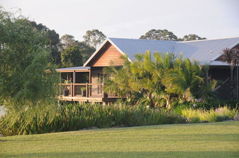 Lilies Luxury Retreats - Accommodation Port Macquarie 0