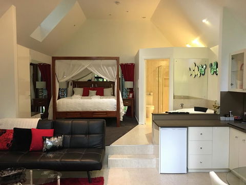 Linger A While Chalet - Accommodation Port Macquarie 0
