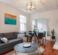 Luxurious Heritage Home with Harbour Bridge Views - Accommodation Port Macquarie