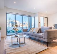 Luxurious Townhouse With Natural Light In Rosebery - Accommodation Port Macquarie
