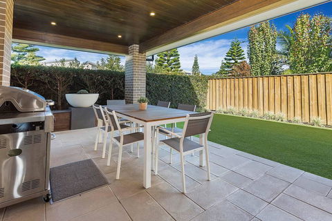 Luxury Brand New Home - Accommodation Port Macquarie 3