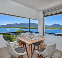Luxury Cairns Penthouse Apt with Ocean Views 903 - Accommodation Port Macquarie