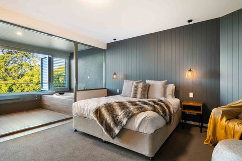 Luxury Spa Retreat With Ocean And Hinterland Views - Accommodation Port Macquarie 0