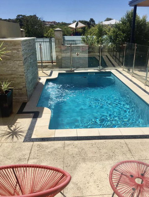 LUXURY VILLA W POOL & SPAS - Accommodation Port Macquarie 3