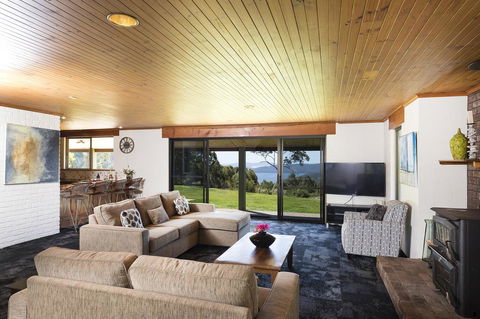 Magic Mountain At Smiths Lake - Accommodation Port Macquarie 1