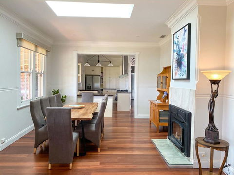 Magnificent COTILLION C1920 Federation Brilliance - Accommodation Port Macquarie 2