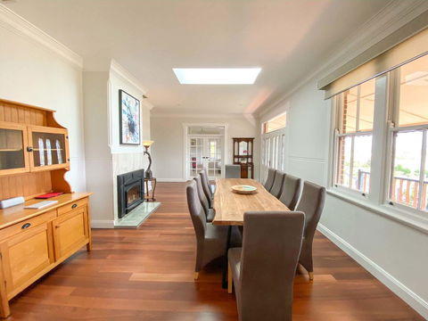 Magnificent COTILLION C1920 Federation Brilliance - Accommodation Port Macquarie 3