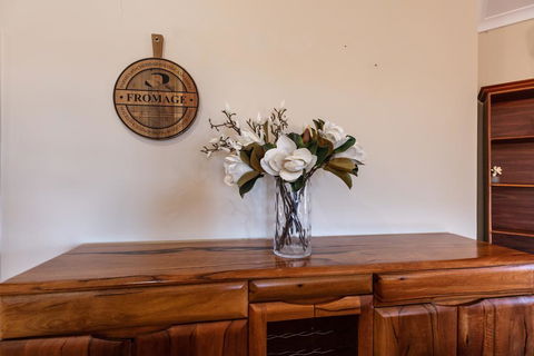 Maidstone Executive Residence - Accommodation Port Macquarie 3
