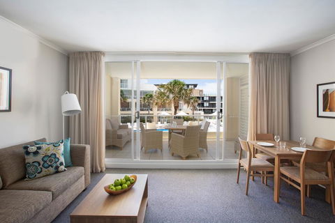 Mantra Ettalong Beach - Accommodation Port Macquarie 1