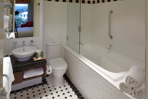 Mantra Lorne - Accommodation Port Macquarie 2