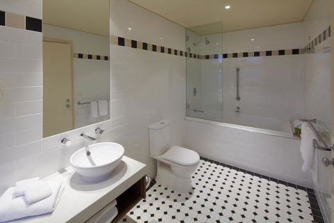 Mantra Lorne - Accommodation Port Macquarie 1