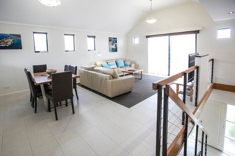 Margaret River Beach Apartments - Accommodation Port Macquarie 3