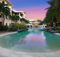 Marina View Apartment - Walk to the Strand