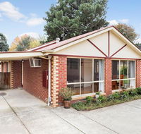 Maroondah 3 Bedroom house in Kilsyth - Accommodation Port Macquarie