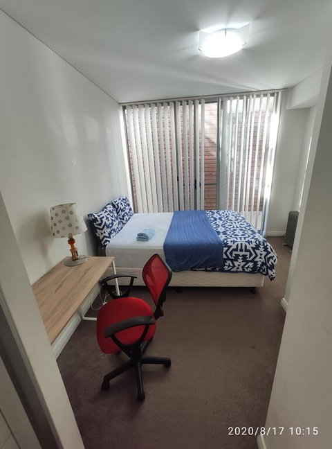 Mascot Clean Bedroom - Accommodation Port Macquarie 0