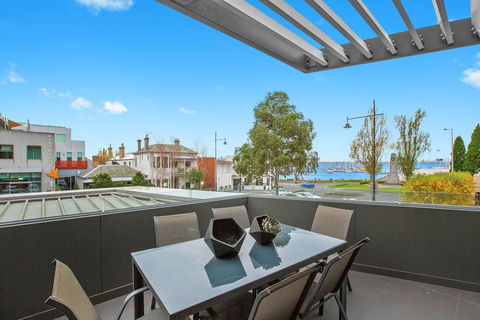 Melbourne Holiday Apartments Williamstown - Accommodation Port Macquarie 2