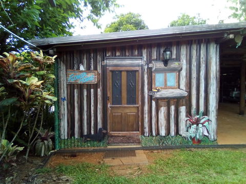 Mena Creek Flower House - Accommodation Port Macquarie 1