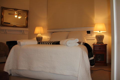 Mentor Chambers Apartment Bed & Breakfast - Accommodation Port Macquarie 2