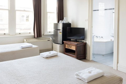 Mercantile Hotel - Accommodation Port Macquarie 2