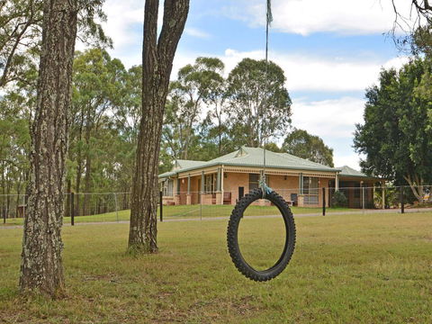 Merewether Homestead With Pool And Family Friendly - Accommodation Port Macquarie 2