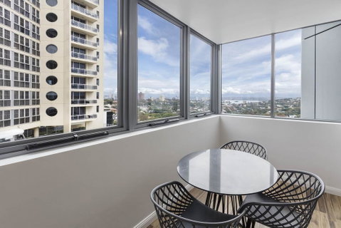 Meriton Suites Bondi Junction - Accommodation Port Macquarie 3