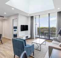 Meriton Suites Coward Street Mascot - Accommodation Port Macquarie