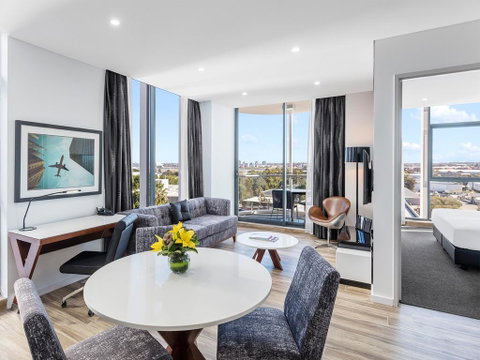 Meriton Suites Mascot Central - Accommodation Port Macquarie 0