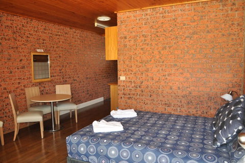 Merrijig Motor Inn - Accommodation Port Macquarie 1
