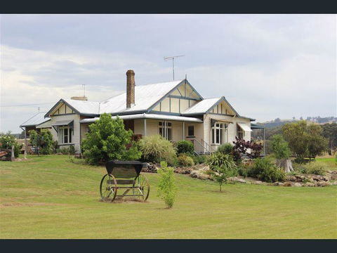 Merton Manor - Accommodation Port Macquarie 0