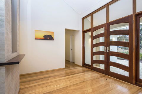 Metricup House - Elegant Country Retreat - Accommodation Port Macquarie 3