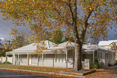 Mews Cottages - Accommodation Port Macquarie 0