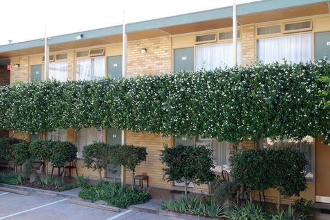 Mid City Motor Inn Queanbeyan - Accommodation Port Macquarie 1